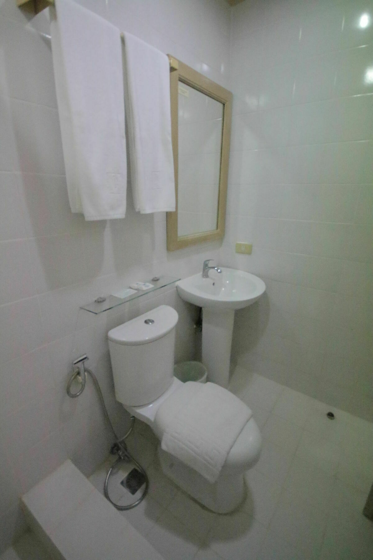 Roxas President'S Inn Ngoại thất bức ảnh